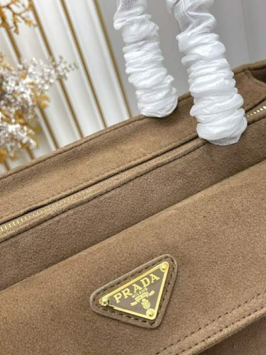 Picture of Prada Handbags _SKUfw216500134fw